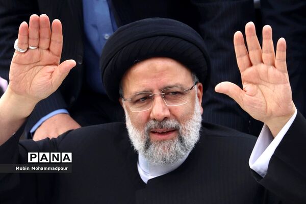استقبال پرشکوه مردم تبریز از رئیس جمهوری