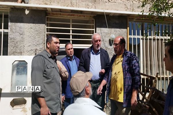 حضور میدانی استاندار تهران و نظارت بر عملکرد دستگاه‌های خدمت رسان به شهروندان سیل زده در فیروز کوه