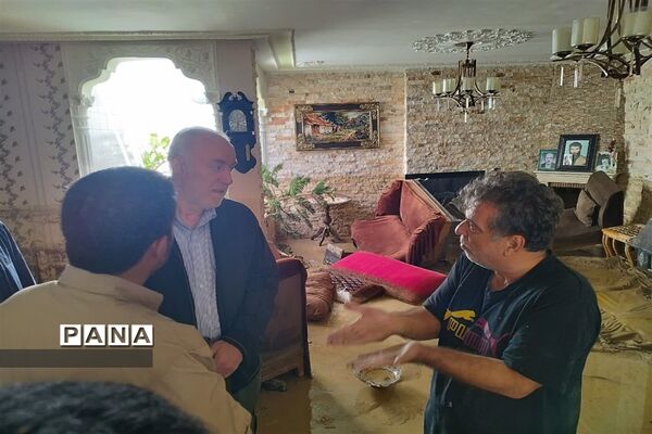 حضور میدانی استاندار تهران و نظارت بر عملکرد دستگاه‌های خدمت رسان به شهروندان سیل زده در فیروز کوه