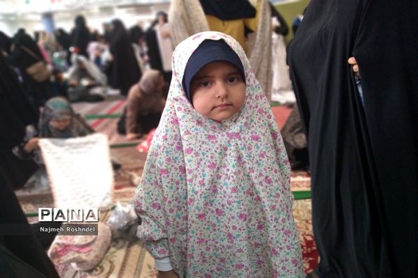 حضور گسترده مردم بیرجند در میعادگاه نماز جمعه