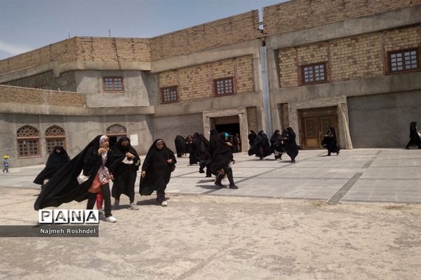 حضور گسترده مردم بیرجند در میعادگاه نماز جمعه