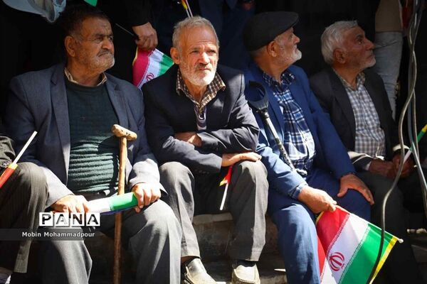 دیدار پرشکوه مردم شهرستان چاراویماق با رییس‌جمهوری