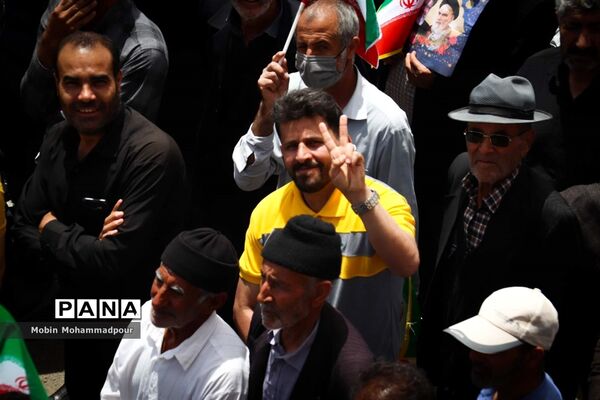 دیدار پرشکوه مردم شهرستان چاراویماق با رییس‌جمهوری
