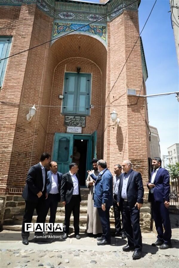 بازدید استاندار آذربایجان‌ غربی از مکان‌های تاریخی ارومیه