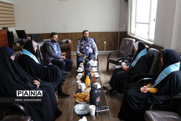 جلسه هیات رئیسه مجلس دانش‌آموزی دختران استان خراسان‌ رضوی در محل سازمان دانش‌ آموزی