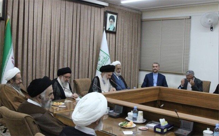 گفت‌وگوی وزیر خارجه با ‌اعضای جامعه مدرسین درباره دستاوردهای سیاست خارجی