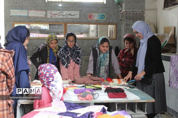 نمایشگاه صنایع‌ دستی در گلوگاه