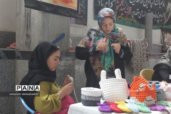نمایشگاه صنایع‌ دستی در گلوگاه