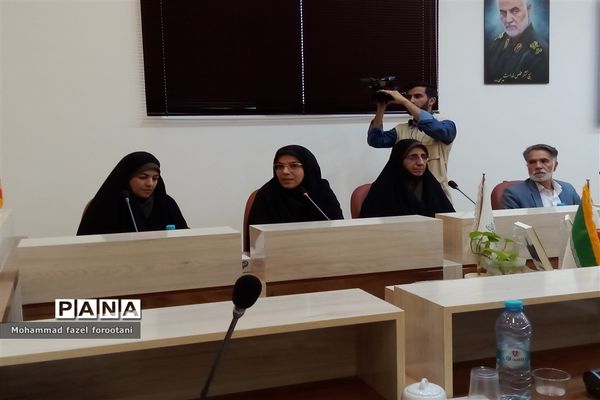 نشست هم‌اندیشی با کانون‌های خدمت رضوی خراسان جنوبی