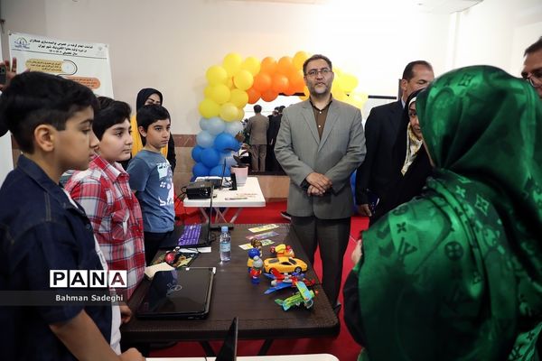 نمایشگاه دستاوردهای توانمندی دانش‌آموزان و معلمان شهر تهران