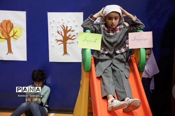 نمایشگاه دستاوردهای توانمندی دانش‌آموزان و معلمان شهر تهران