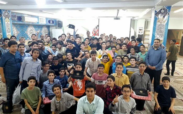 آیین جشن پایان سال تحصیلی دبیرستان استعدادهای درخشان آیت‌الله مشکینی قم