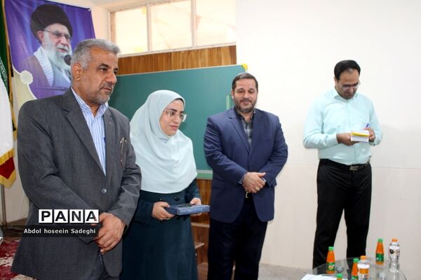 کارگاه توان افزایی آموزش دهندگان سوادآموزی استان بوشهر
