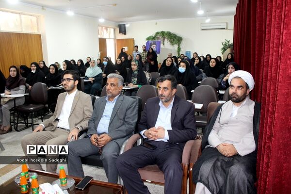 کارگاه توان افزایی آموزش دهندگان سوادآموزی استان بوشهر