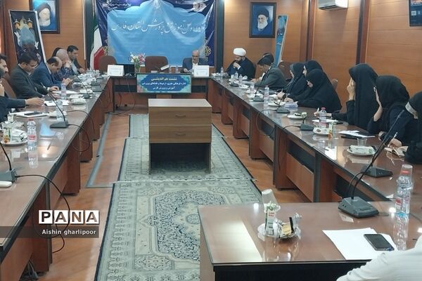 برگزاری جلسه ستاد اوقات فراغت استان فارس و آغاز فعالیت پایگاه‌های تابستانه