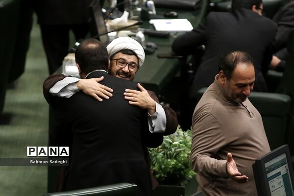 جلسه رای اعتماد وزیر صنعت، معدن و تجارت