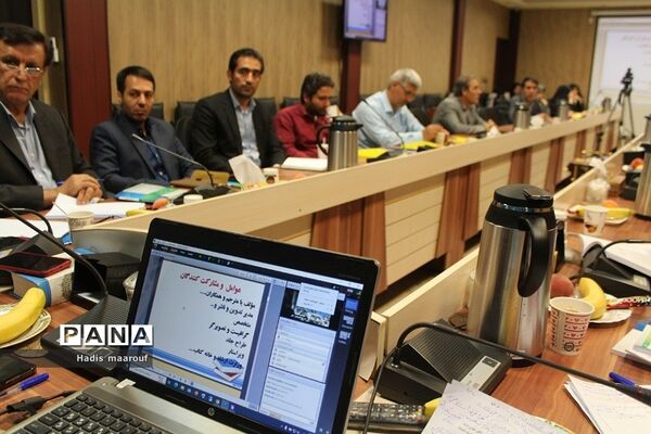 جلسه نقد و تحلیل کتاب «مقدمات پژوهش در آموزش» در بهارستان 2