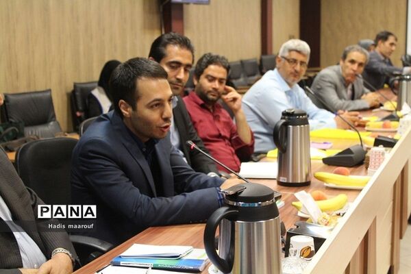 جلسه نقد و تحلیل کتاب «مقدمات پژوهش در آموزش» در بهارستان 2