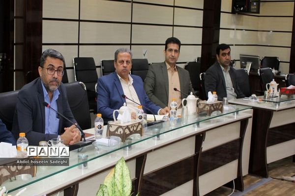 جلسه کارگروه ساماندهی لباس فرم دانش‌آموزان استان بوشهر