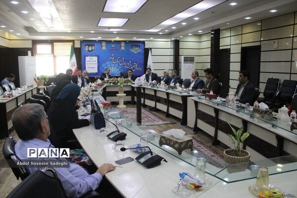 جلسه کارگروه ساماندهی لباس فرم دانش‌آموزان استان بوشهر