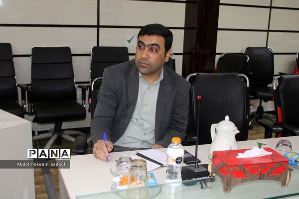 جلسه کارگروه ساماندهی لباس فرم دانش‌آموزان استان بوشهر