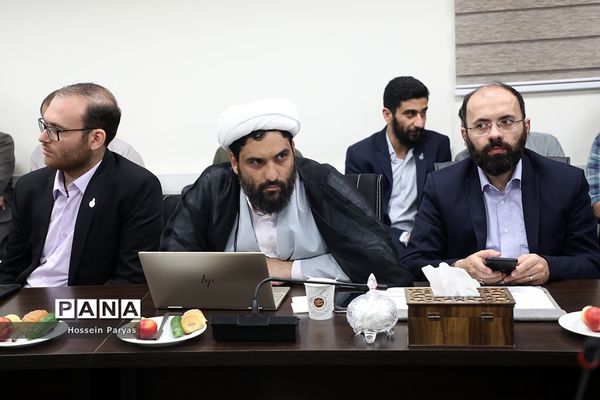 نشست صمیمی وزیر آموزش و پرورش با مدیران سازمان ملی تعلیم و تربیت کودک