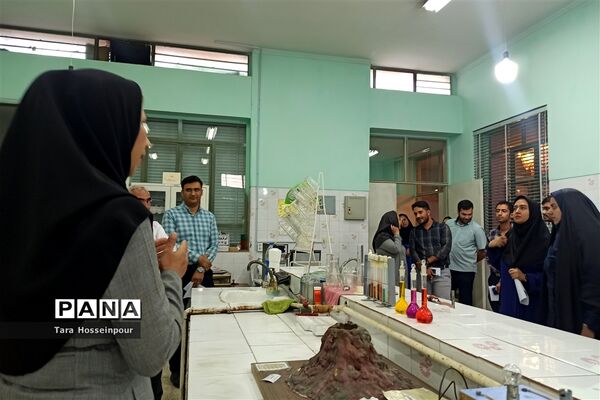 بازدید معلمان جوان ناحیه ۳ از پژوهش‌سرای اسدالله اسدی