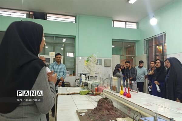 بازدید معلمان جوان ناحیه ۳ از پژوهش‌سرای اسدالله اسدی