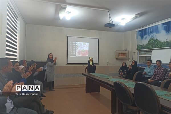 بازدید معلمان جوان ناحیه ۳ از پژوهش‌سرای اسدالله اسدی