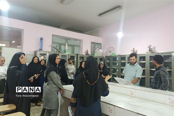 بازدید معلمان جوان ناحیه ۳ از پژوهش‌سرای اسدالله اسدی