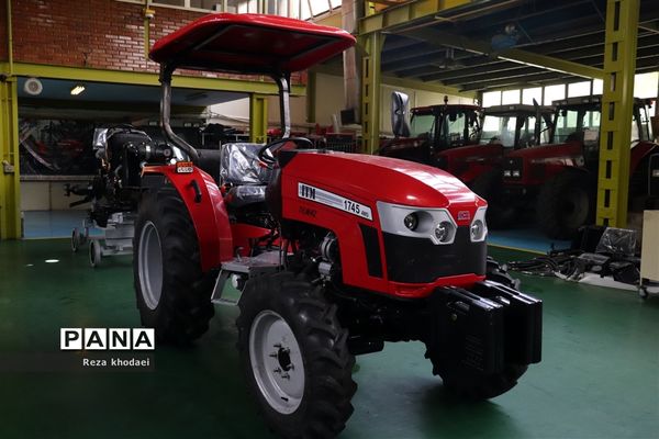 تور بازدید رسانه‌ای از کارخانه تراکتورسازی تبریز