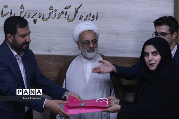 جلسه تجلیل از فعالان نانو آذربایجان شرقی  وابسته به ریاست جمهوری