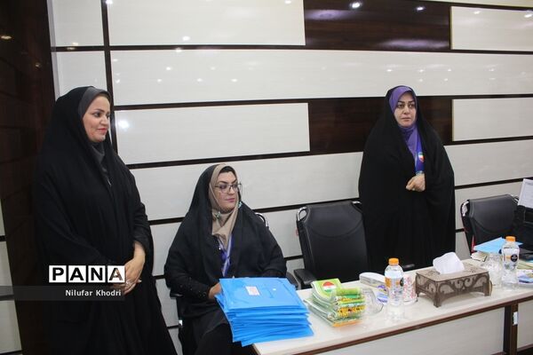نشست مسئولان و کارشناسان سازمان دانش‌آموزی استان بوشهر