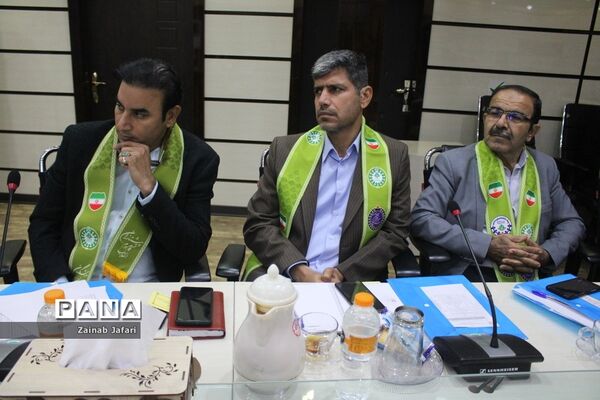 نشست مسئولان و کارشناسان سازمان دانش‌آموزی استان بوشهر