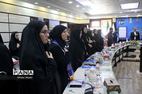 نشست مسئولان و کارشناسان سازمان دانش‌آموزی استان بوشهر