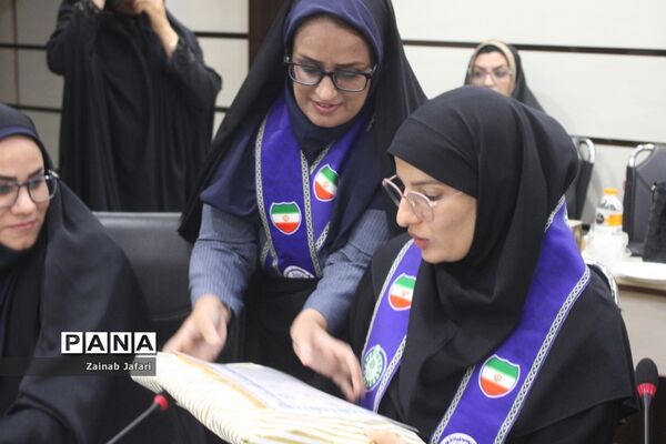 نشست مسئولان و کارشناسان سازمان دانش‌آموزی استان بوشهر