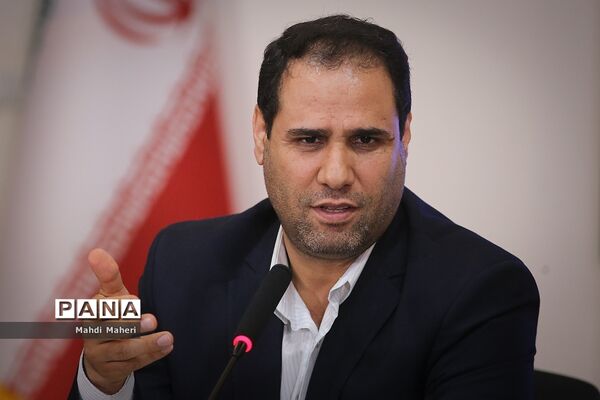 نشست صمیمی نخبگان جوان با وزیر آموزش و پرورش