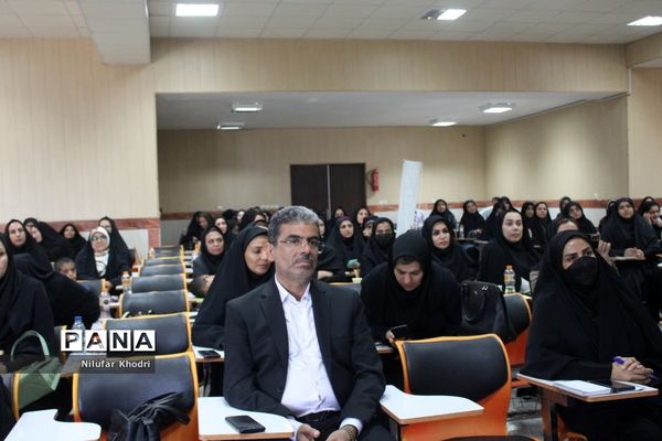 کارگاه آموزشی ارائه جدیدترین  یافته‌های تجربی در امور تربیتی، مشاوره و مراقبت در برابر آسیب‌های اجتماعی