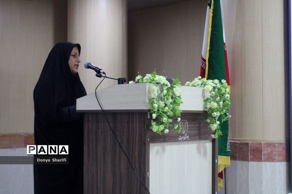 کارگاه آموزشی ارائه جدیدترین  یافته‌های تجربی در امور تربیتی، مشاوره و مراقبت در برابر آسیب‌های اجتماعی