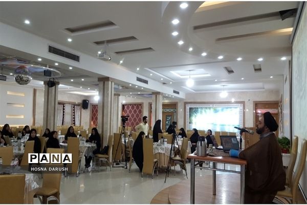 تجلیل از فعالان حوزه امور بانوان مدارس استثنایی استان خراسان رضوی