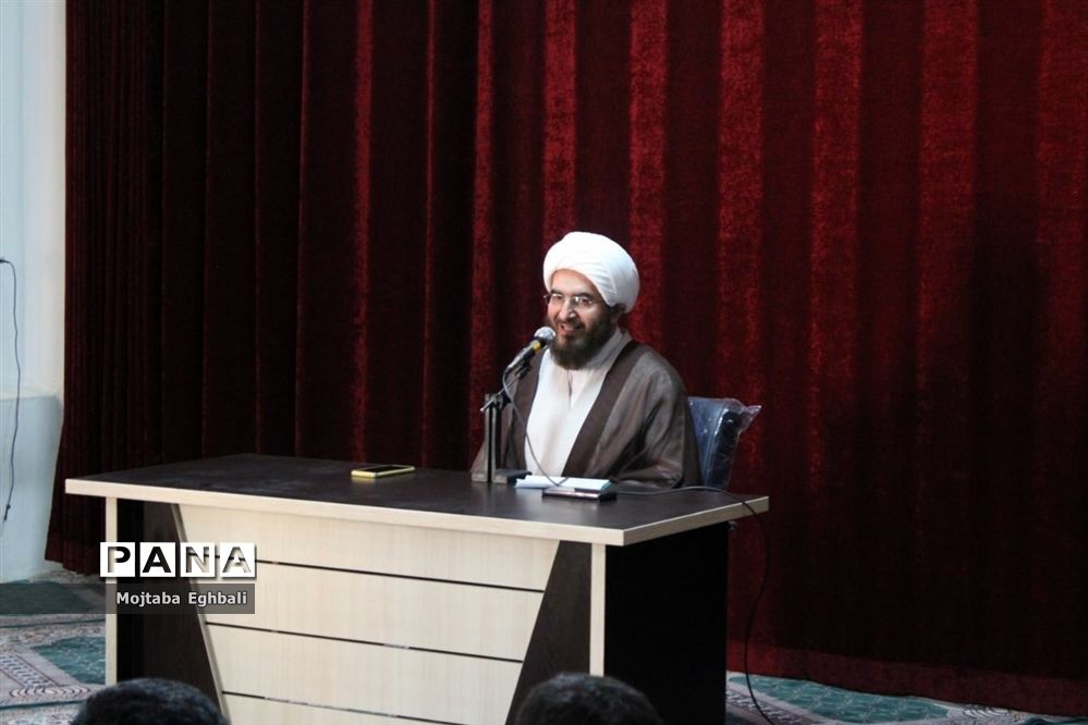 گردهمایی منطقه‌ای ائمه جمعه فرصت بسیار خوبی برای گفت‌و‌گوهای بین استانی در موضوعات راهبردی است