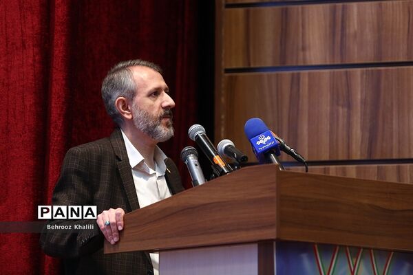 آیین تجلیل از مدال‌آوران المپیادهای علمی