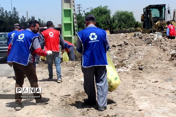 پویش‌ بی‌زباله و جمع‌آوری پسماند با هدف فرهنگ‌سازی در بهارستان 2