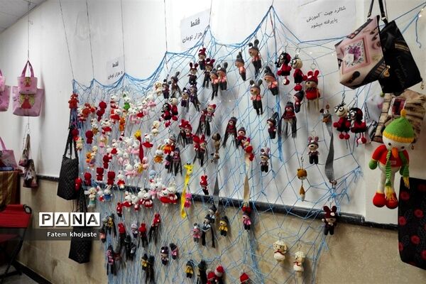 برپایی نمایشگاه صنایع‌ دستی در قرچک