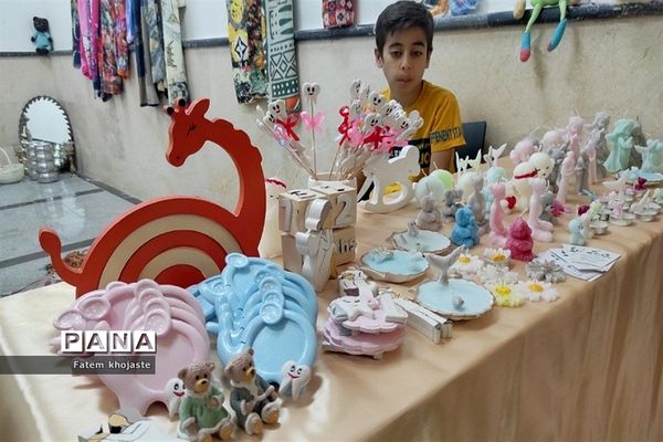 برپایی نمایشگاه صنایع‌ دستی در قرچک