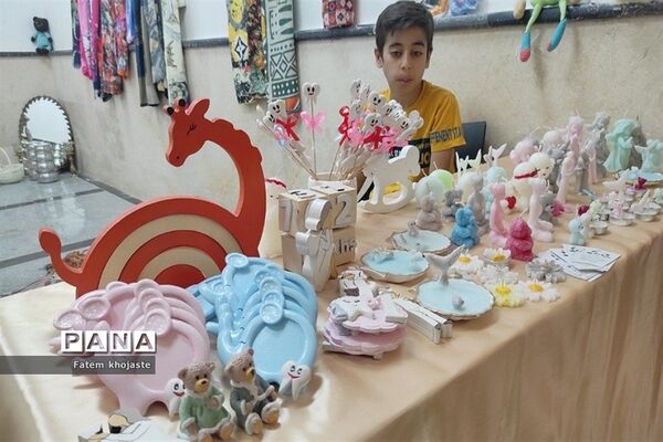 برپایی نمایشگاه صنایع‌ دستی در قرچک
