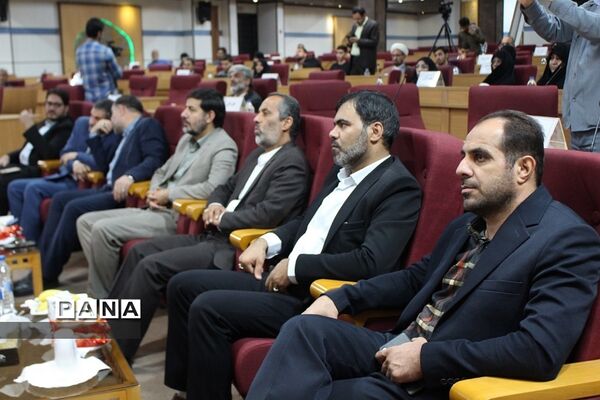 آیین تجلیل از مدال‌آوران المپیاد‌ها و جشنواره‌های علمی قم