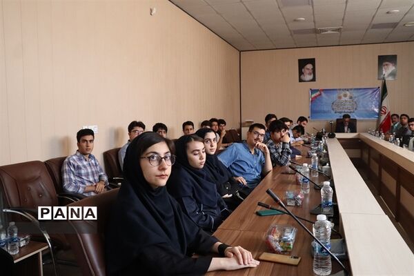 آیین تجلیل از مدال‌آوران المپیاد‌های علمی استان البرز
