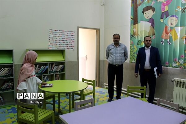 بازدید معاون پرورشی آموزش و پرورش شهر جوادآباد از کتابخانه امام خمینی (ره)