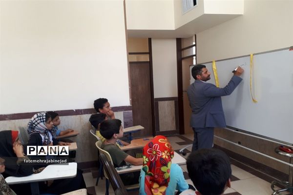 آیین افتتاحیه غنی‌سازی اوقات فراغت دانش‌آموزان ابرکوهی